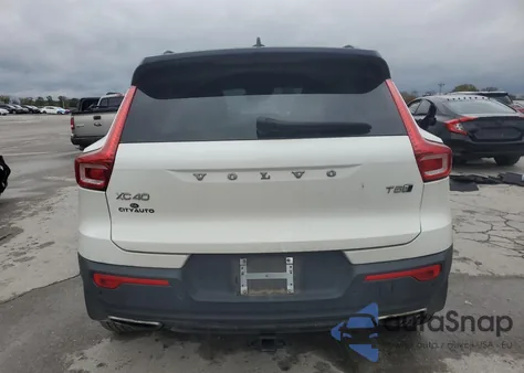 2020 Volvo Xc40 T5 R-Design z USA, uszkodzony, nr VIN YV4162UM5L2180951
